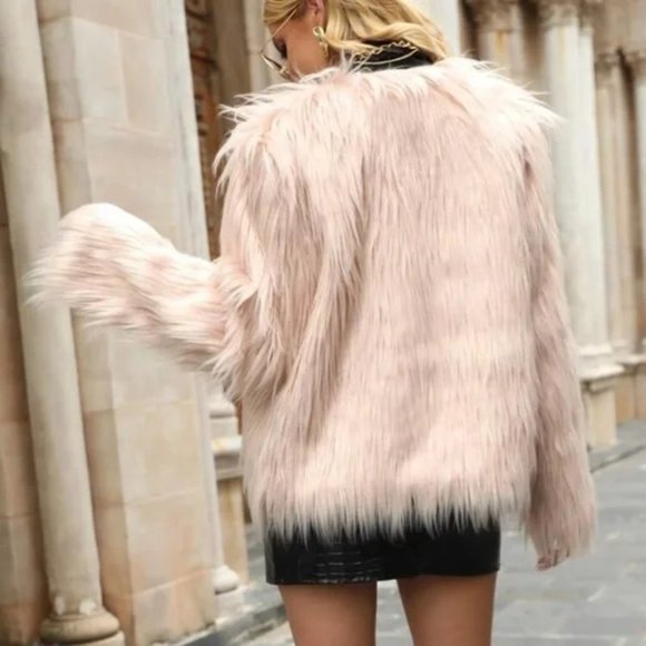 Celeb style  glamorous luxurious vegan fur coat - Picture 4 of 4